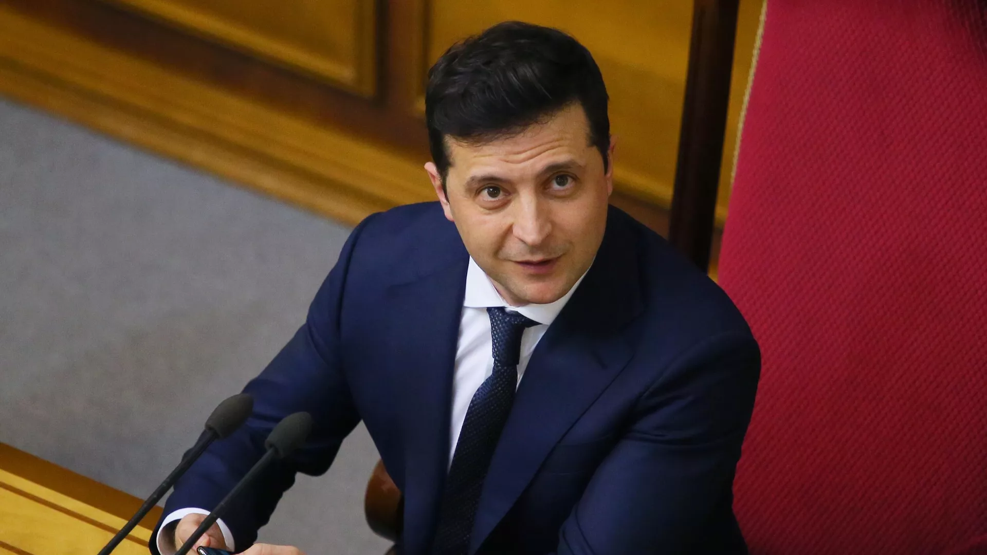 Президент Украины Владимир Зеленский на внеочередном заседании Верховной рады Украины в Киеве Президент Украины Владимир Зеленский на внеочередном заседании Верховной рады Украины в Киеве - РИА Новости, 1920, 01.03.2021