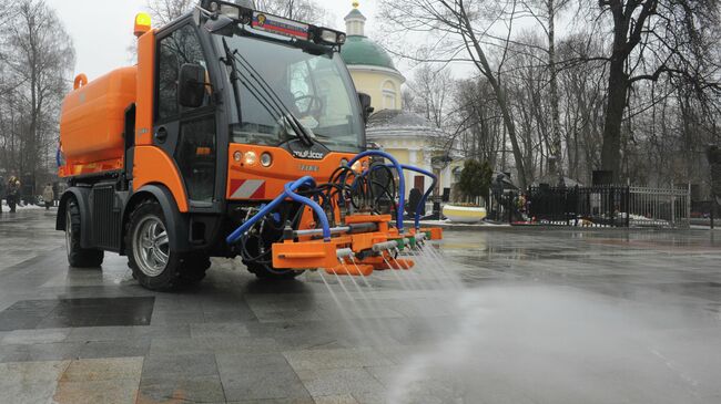 Благоустройство городских кладбищ перед Пасхой