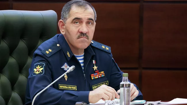 Заместитель министра обороны РФ Юнус-Бек Евкуров