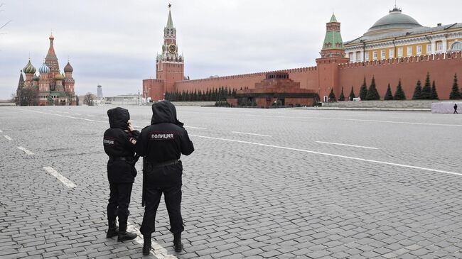 Сотрудники полиции на Красной площади