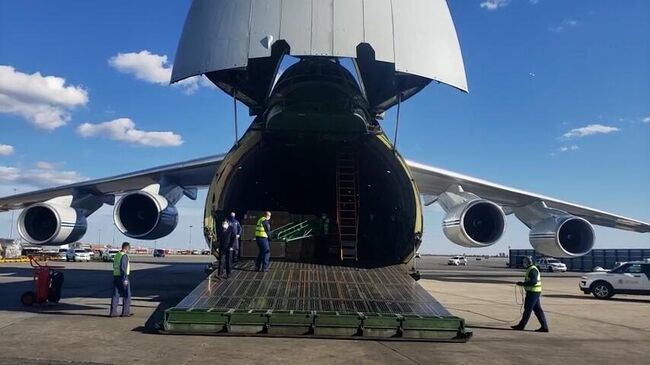 Российский самолет Ан-124. Архивное фото