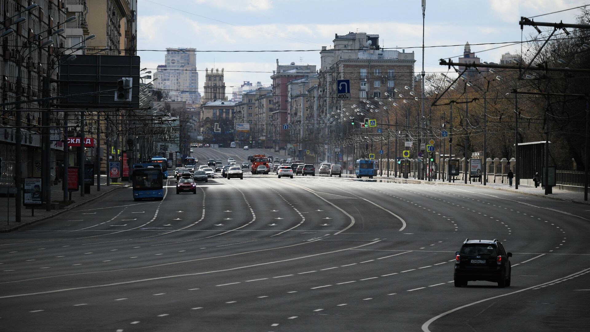 Движение на Ленинском проспекте в Москве - РИА Новости, 1920, 10.10.2021