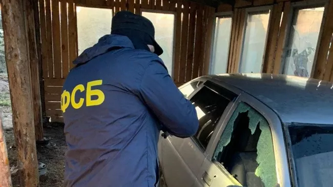 Сотрудник ФСБ на месте контртеррористической операции в Екатеринбурге