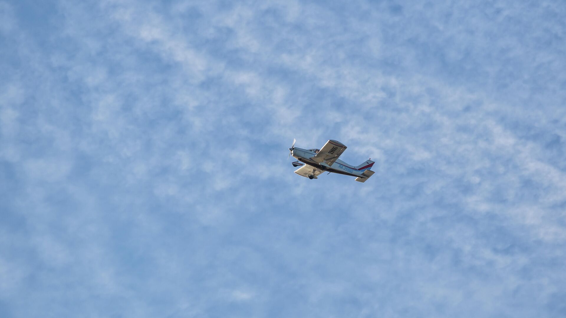 Самолет Piper PA-28 Cherokee - РИА Новости, 1920, 12.09.2020