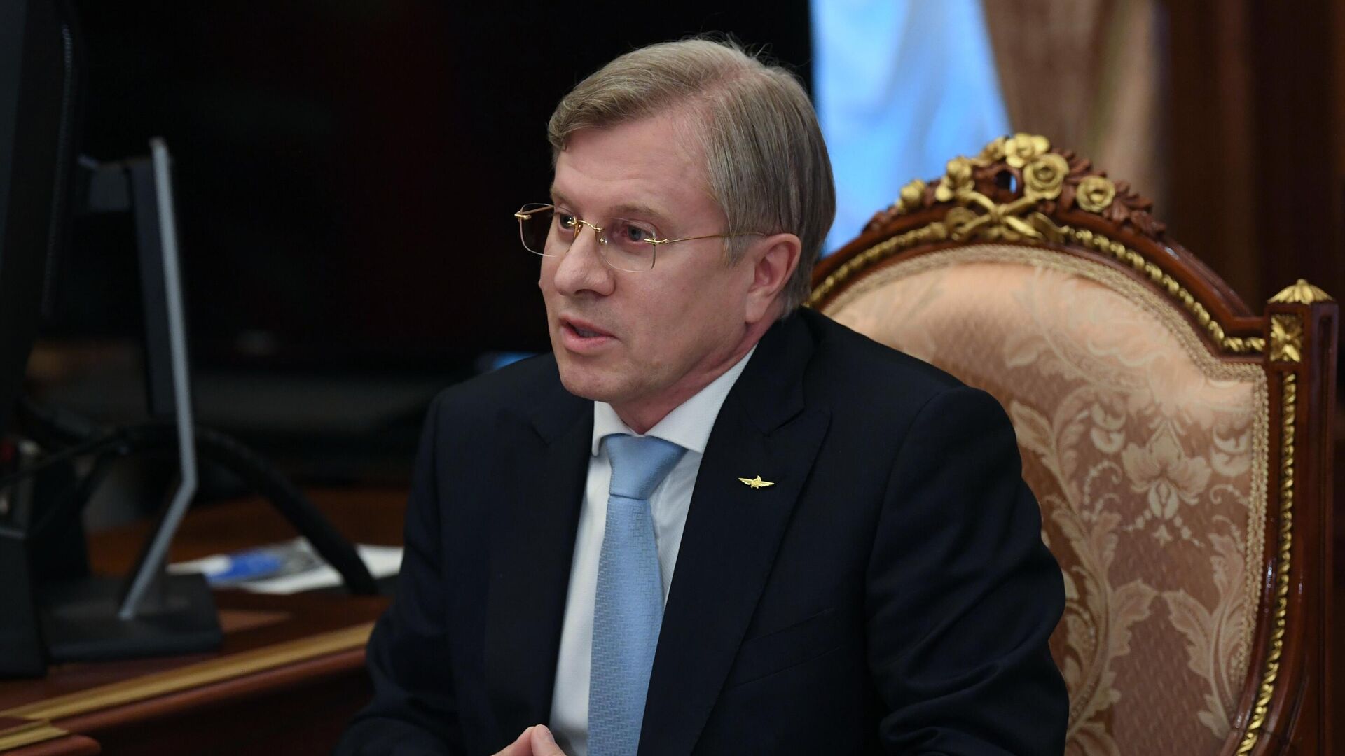  Генеральный директор Аэрофлота Виталий Савельев во время встречи с президентом РФ Владимиром Путиным - РИА Новости, 1920, 23.07.2025