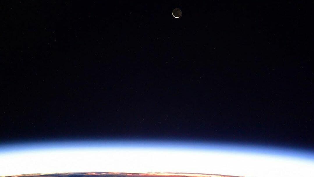 Вид на Луну с борта МКС Вид на Луну с борта МКС - РИА Новости, 1920, 28.02.2021