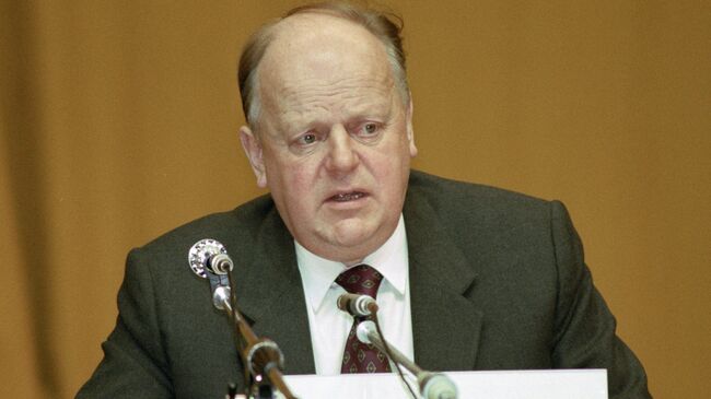 Председатель Верховного Совета Республики Беларусь Станислав Шушкевич