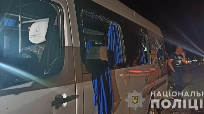 На месте обстрела автобуса под Харьковом, Украина