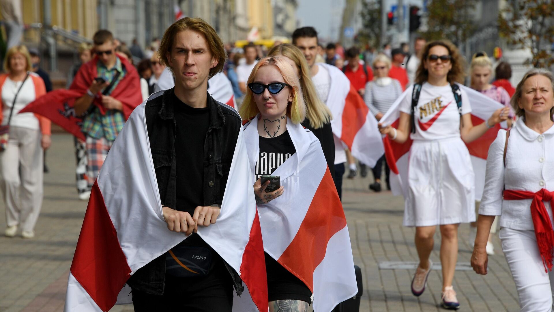 Участники акции протеста на проспекте Независимости в Минске - РИА Новости, 1920, 31.08.2020