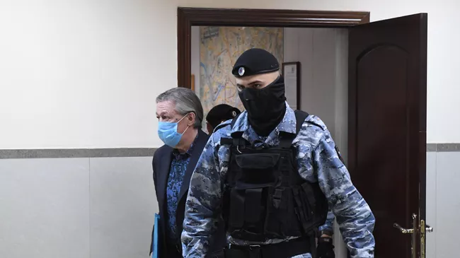 Актёр Михаил Ефремов в здании Пресненского суда города Москвы, где будет оглашен приговор по делу о ДТП со смертельным исходом