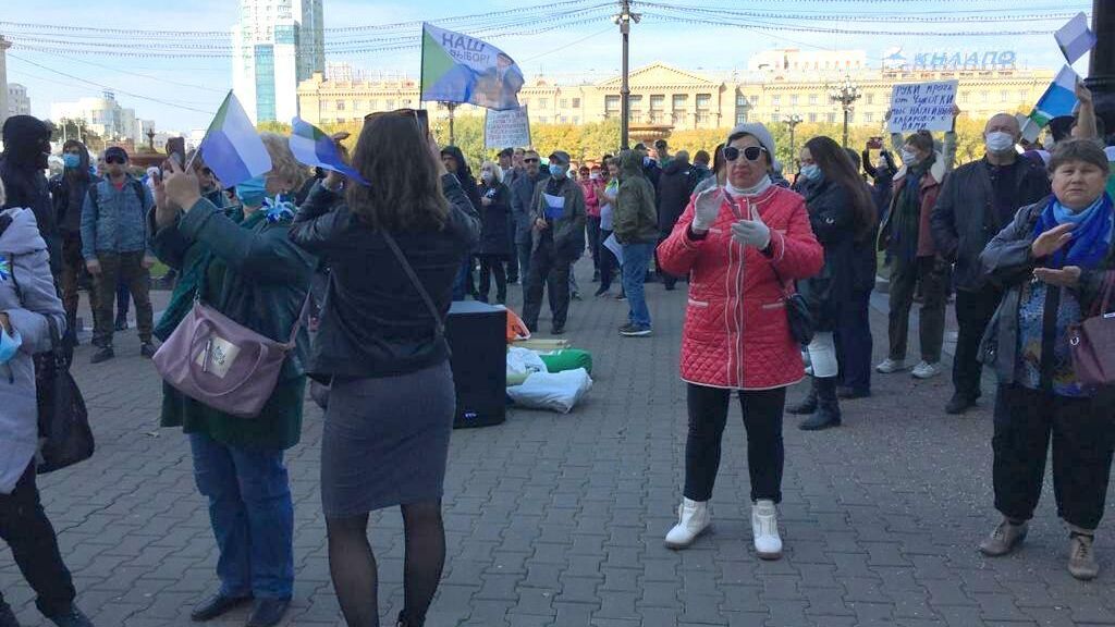 Участники акции в поддержку экс-главы региона Сергея Фургала в Хабаровске Участники акции в поддержку экс-главы региона Сергея Фургала в Хабаровске - РИА Новости, 1920, 10.10.2020