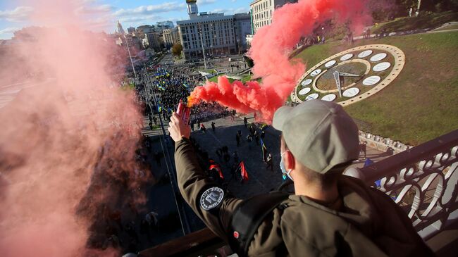 Марш националистов в Киеве в честь создания Украинской повстанческой армии