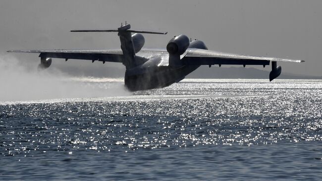 Многоцелевой самолет-амфибия Бе-200ЧС 