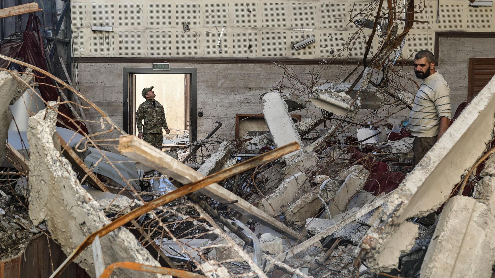 Поврежденный в результате обстрелов дом культуры города Шуши - РИА Новости, 1920, 26.10.2020