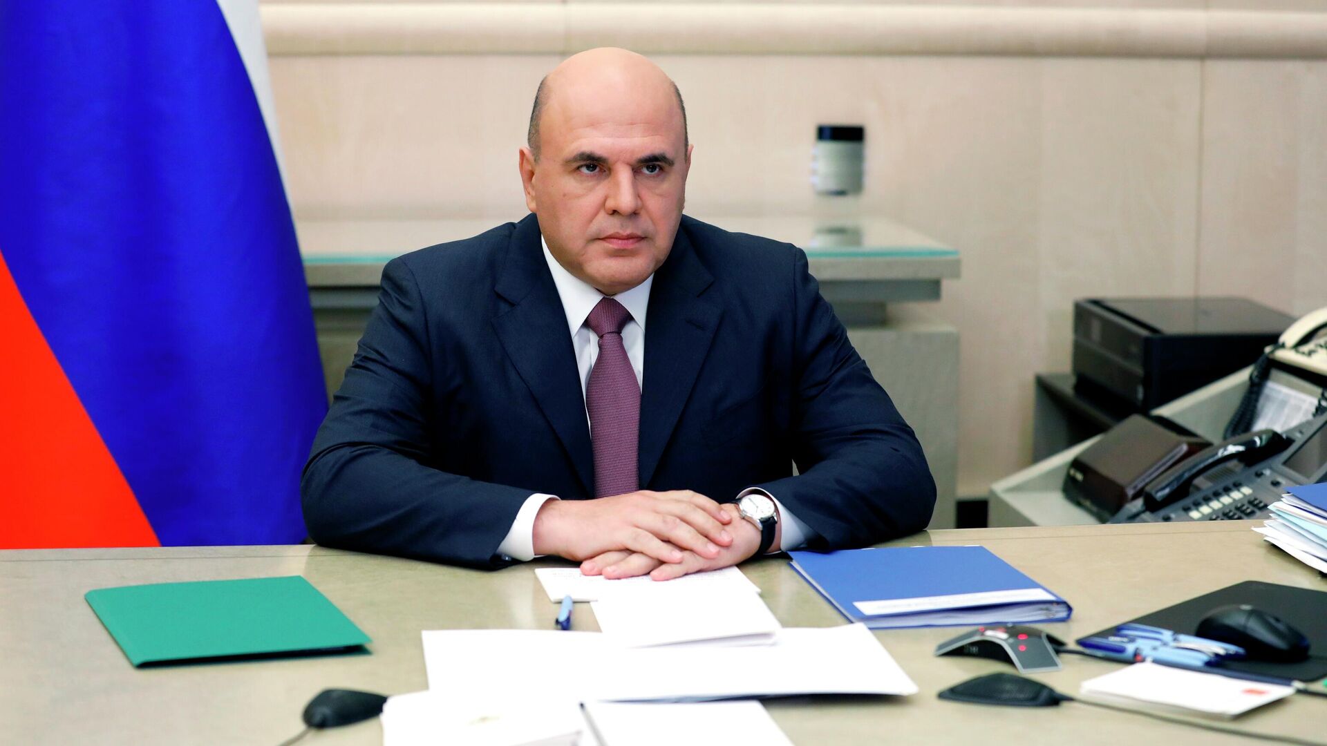 Председатель правительства РФ Михаил Мишустин во время совещания президента РФ Владимира Путина с членами правительства РФ в режиме видеоконференции Председатель правительства РФ Михаил Мишустин во время совещания президента РФ Владимира Путина с членами правительства РФ в режиме видеоконференции - РИА Новости, 1920, 28.10.2020