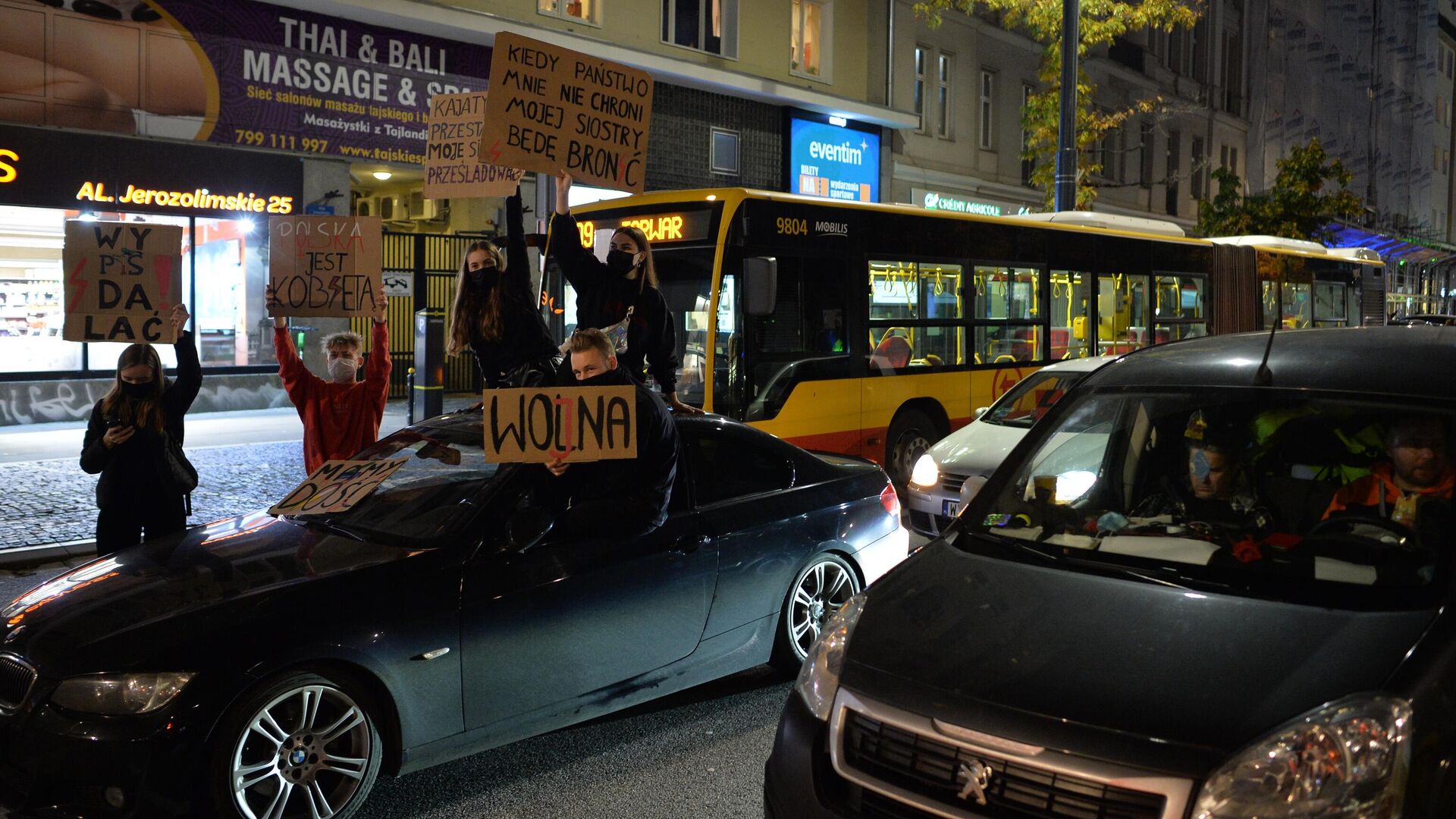 Акция против запрета абортов в Варшаве - РИА Новости, 1920, 28.11.2020