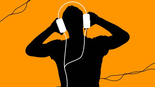 Зараза продолжает убивать, а врачей не хватает. Что делать?