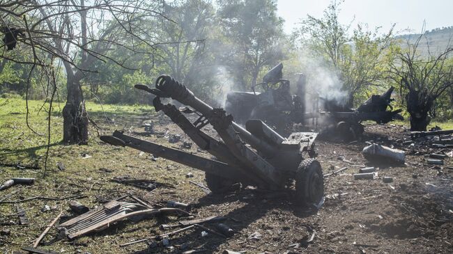 Разбитая военная техника армии обороны Нагорного Карабаха в районе Гадрута