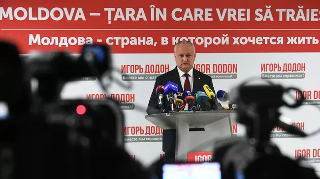 Действующий президент Молдавии Игорь Додон во время брифинга для прессы в Кишиневе