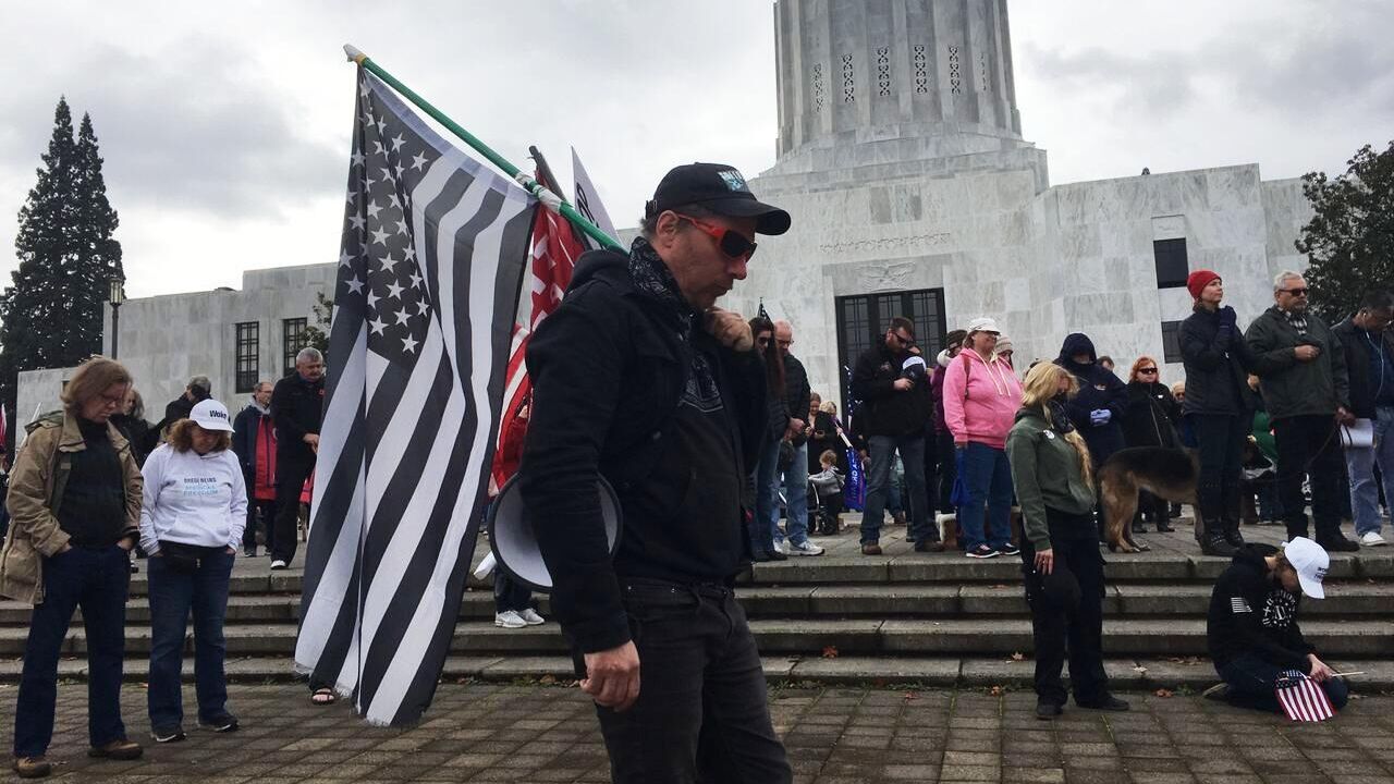 Митинг в поддержку действующего президента США Дональда Трампа в Салеме, столице штата Орегон - РИА Новости, 1920, 21.08.2022