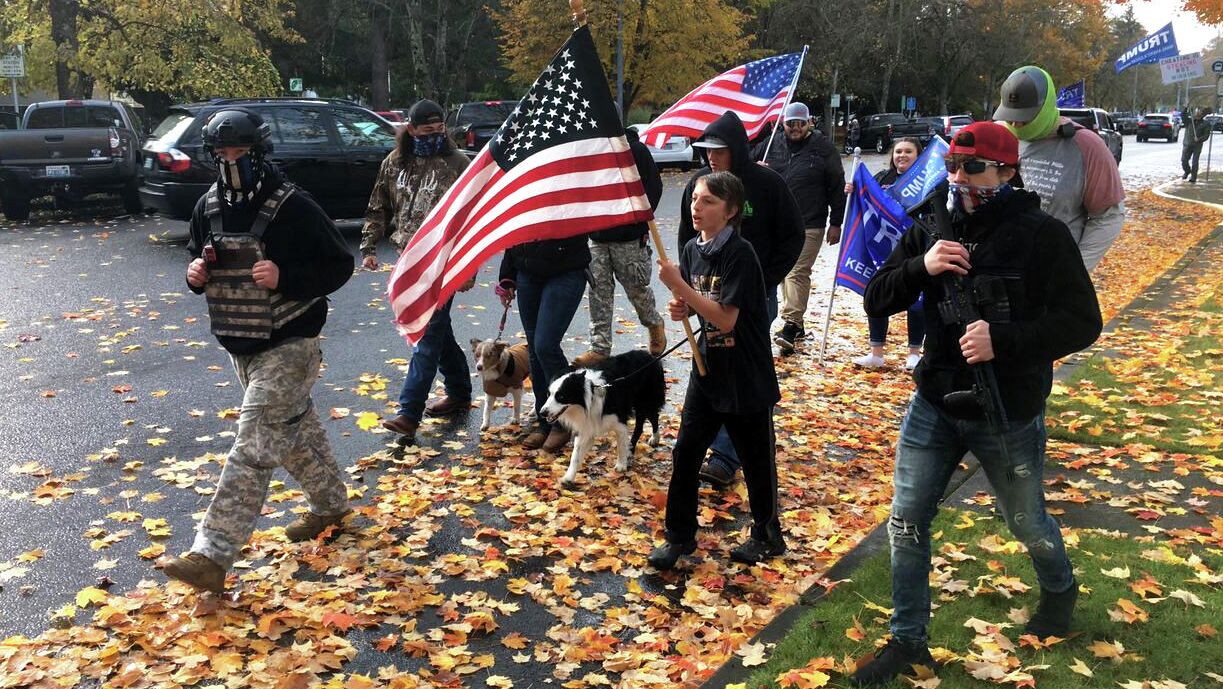 Участники акции протеста в штате Орегон Участники акции протеста в штате Орегон - РИА Новости, 1920, 22.11.2020