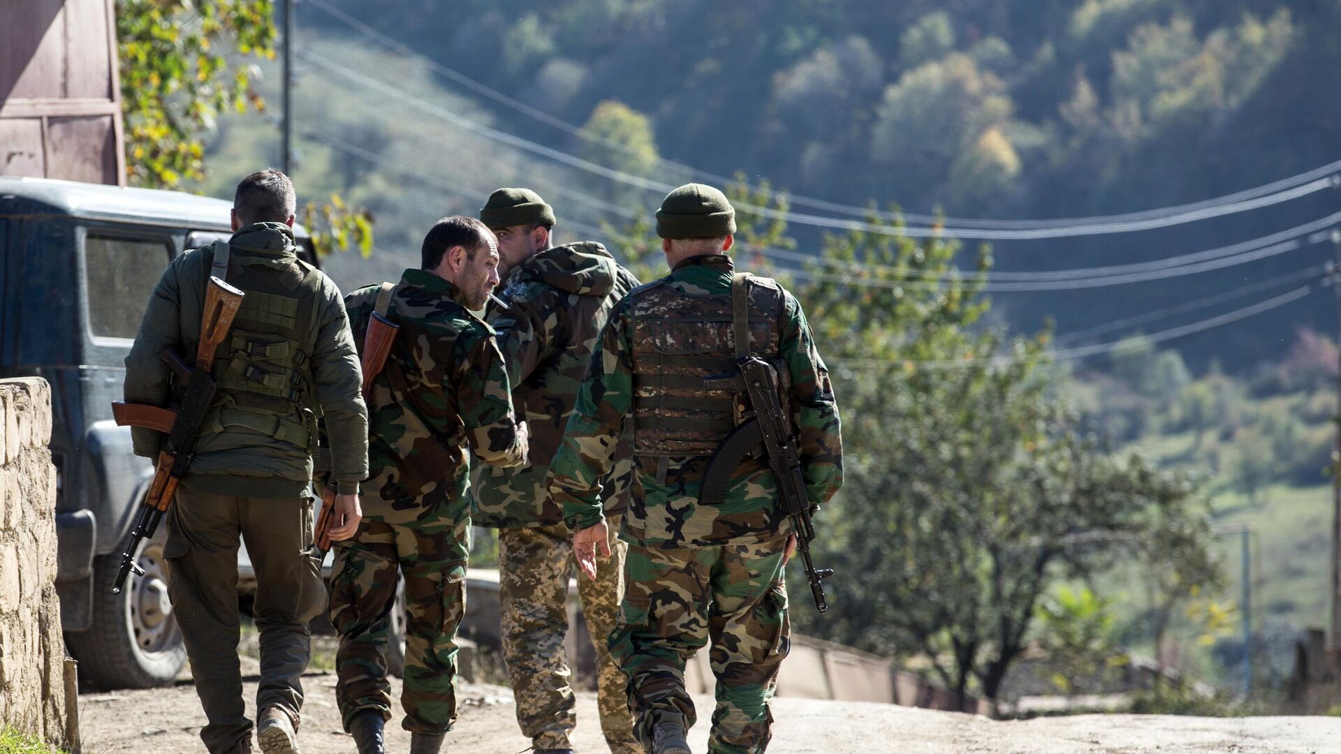 Вооруженные мужчины в селе Чанахчи в Нагорном Карабахе - РИА Новости, 1920, 13.11.2020