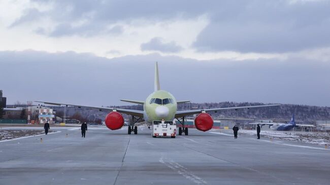 Первый самолет МС-21-310 с двигателями ПД-14