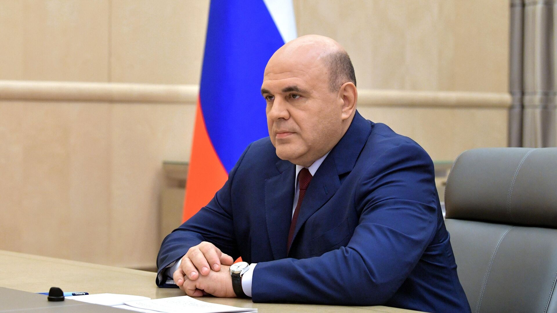 Председатель правительства РФ Михаил Мишустин во время встречи с руководителем Федеральной антимонопольной службы России Игорем Артемьевым и бывшим вице-губернатором Петербурга Максимом Шаскольским - РИА Новости, 1920, 13.11.2020