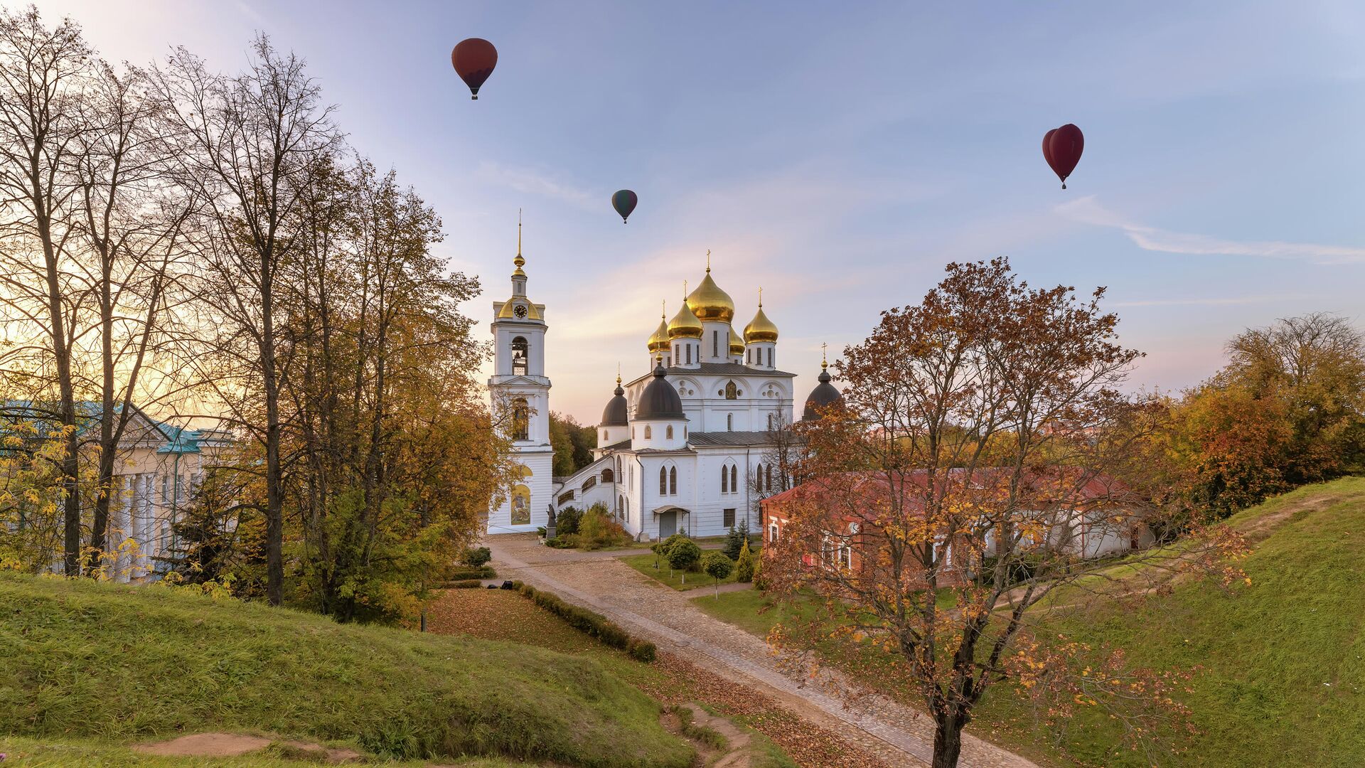 Успенский собор в Дмитровском Кремле - РИА Новости, 1920, 09.11.2022