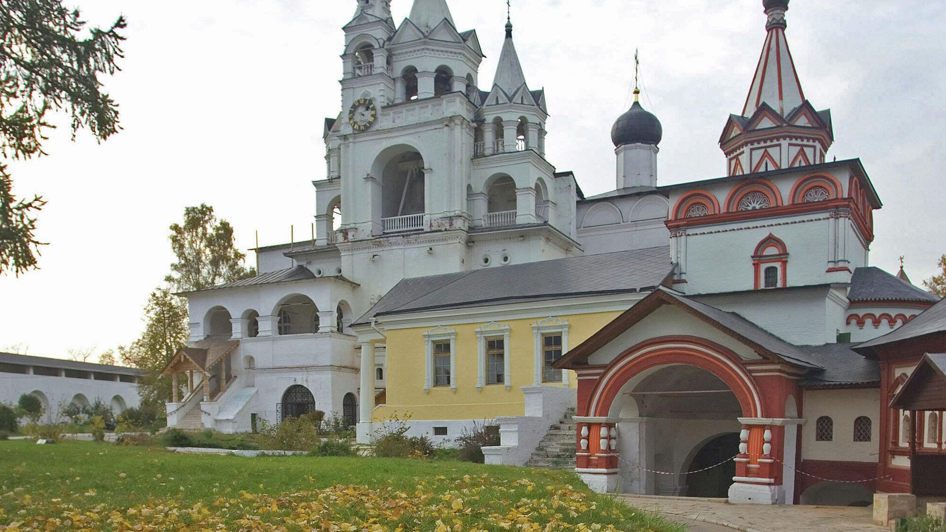 Главный собор Саввино-Сторожевского монастыря. Московская область - РИА Новости, 1920, 15.07.2022