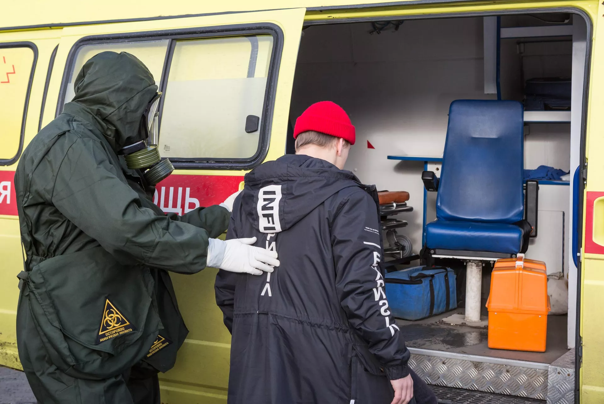 Учения по отработке ситуации с выявлением коронавируса в инфекционной больнице в Петрозаводске Учения по отработке ситуации с выявлением коронавируса в инфекционной больнице в Петрозаводске - РИА Новости, 1920, 16.02.2022