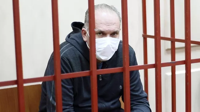 Михаил Мень в Басманном суде Москвы