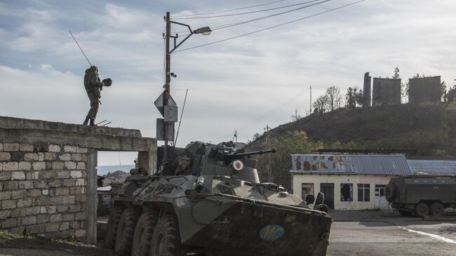 Российский миротворец в городе Лачин (Бердзор) в Нагорном Карабахе