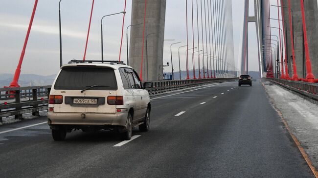 Возобновление автомобильного движения по Золотому мосту во Владивостоке