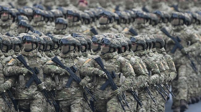 Военный парад в Баку