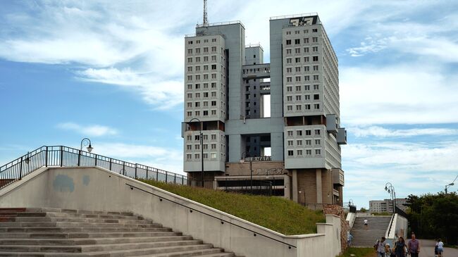 Недостроенное здание Дома Советов на месте Кёнигсбергского замка в Калининграде