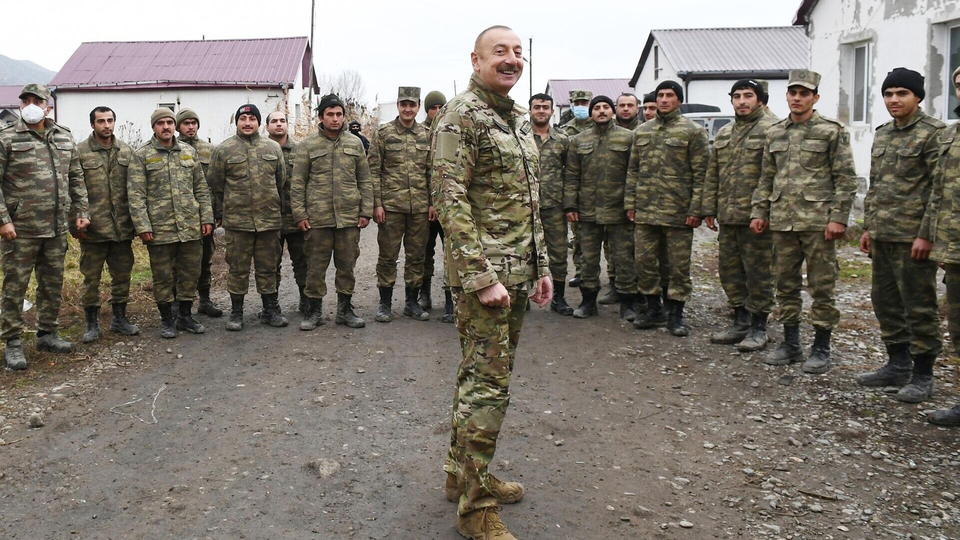 Президент Азербайджана Ильхам Алиев во время посещения Зангиланского и Губадлинского районов - РИА Новости, 1920, 25.12.2020