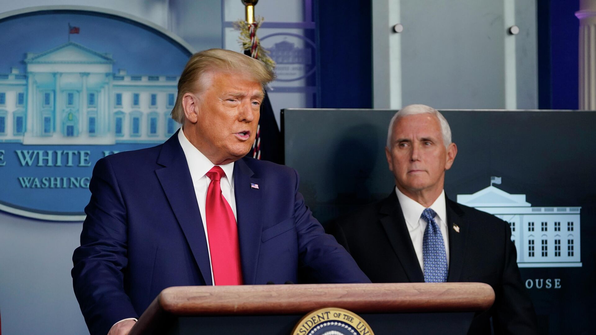 Президент США Дональд Трамп и вице-президент Майк Пенс - РИА Новости, 1920, 10.01.2021