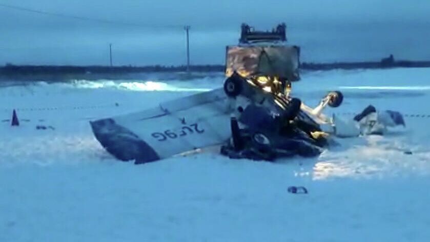 На месте крушения легкомоторного самолета Piper вблизи деревни Гостилицы в Ломоносовском районе - РИА Новости, 1920, 09.01.2021