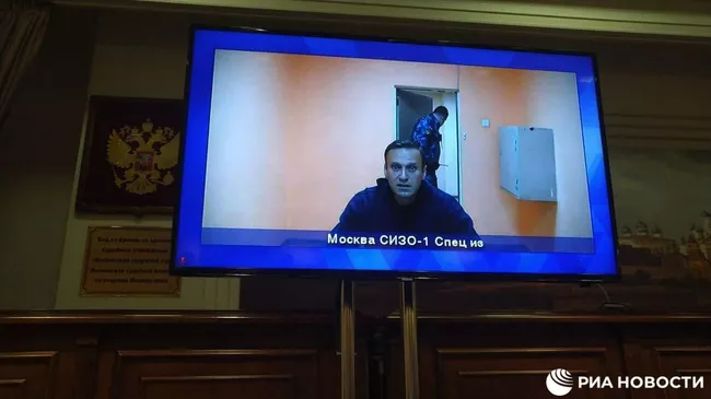 Алексей Навальный в комнате трансляций Матросской тишины