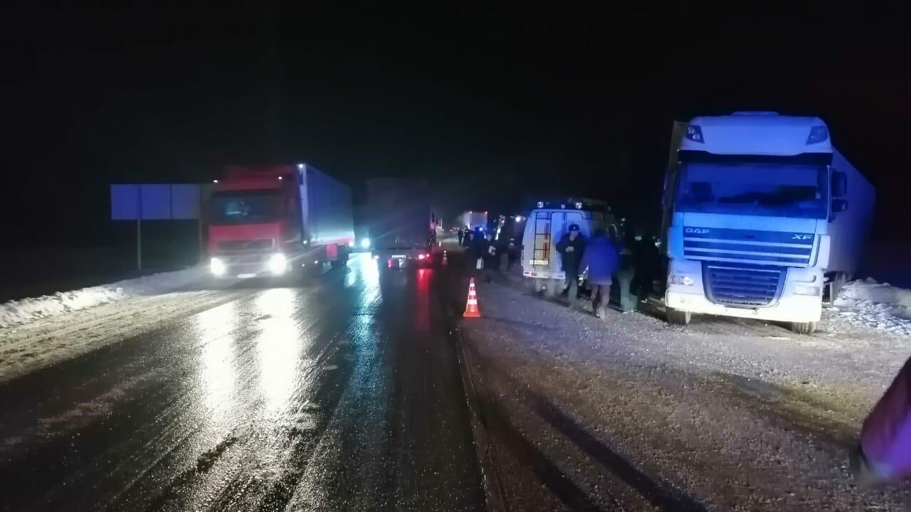 ДТП с участием микроавтобуса в Сызранском районе Самарской области - РИА Новости, 1920, 30.01.2021