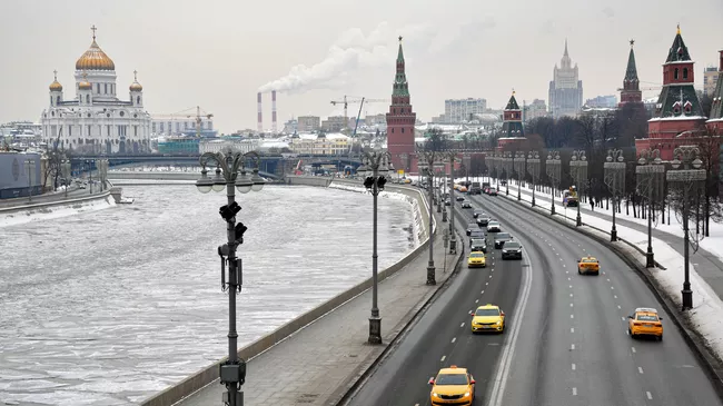 Храм Христа Спасителя и Архитектурный ансамбль Московского Кремля