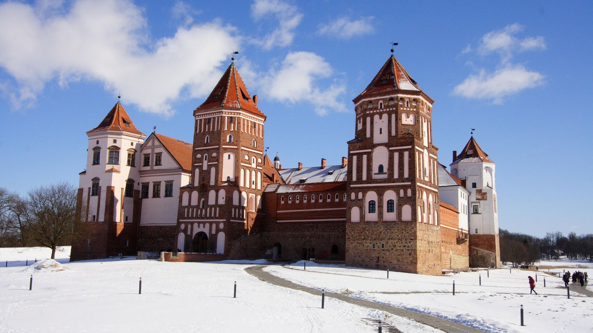 Мирский замок в Белоруссии - РИА Новости, 1920, 06.04.2021