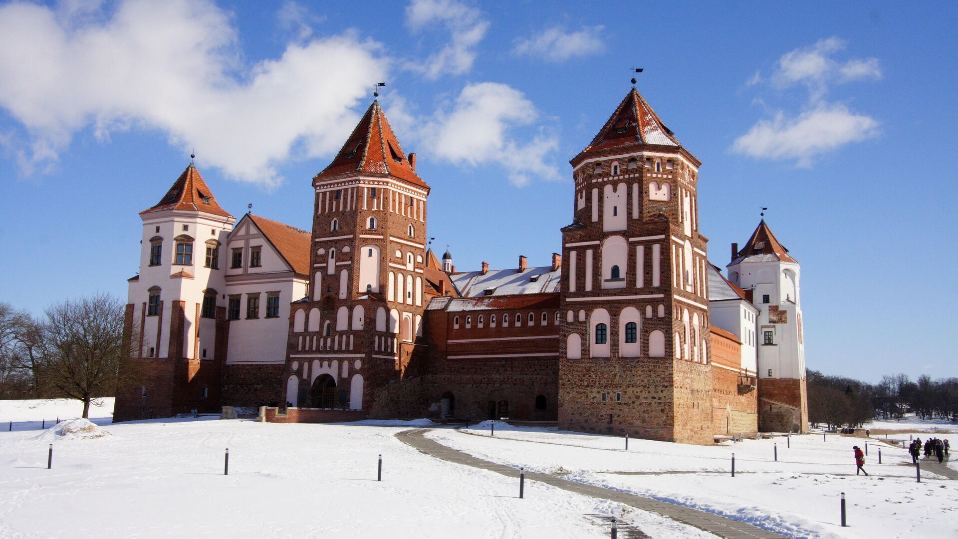 Мирский замок в Белоруссии - РИА Новости, 1920, 06.04.2021