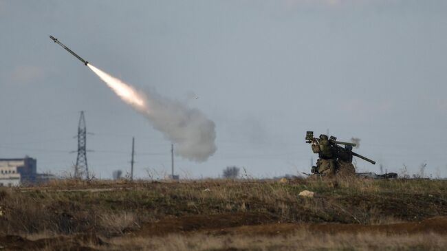 Военнослужащий зенитного ракетного полка ВС РФ. Архивное фото