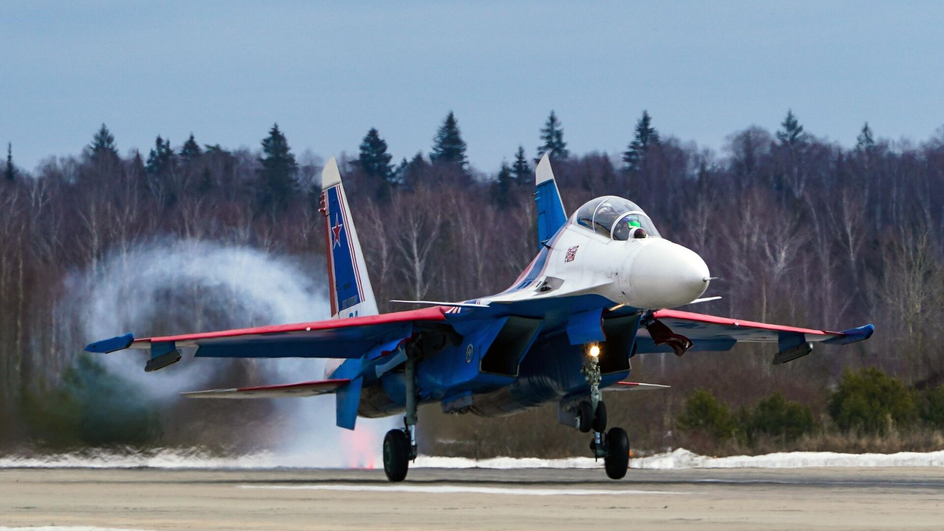 Истребитель Су-30СМ пилотажной группы Русские витязи, которая 5 апреля 2021 года  отмечают свое 30-летие, на репетиции воздушной части парада Победы в Кубинке - РИА Новости, 1920, 16.04.2021