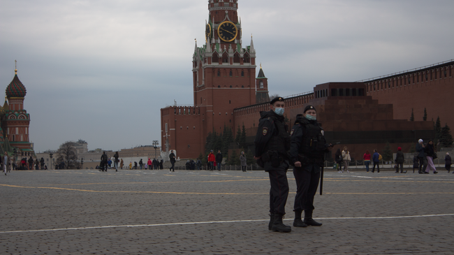 Сотрудники полиции на Красной площади