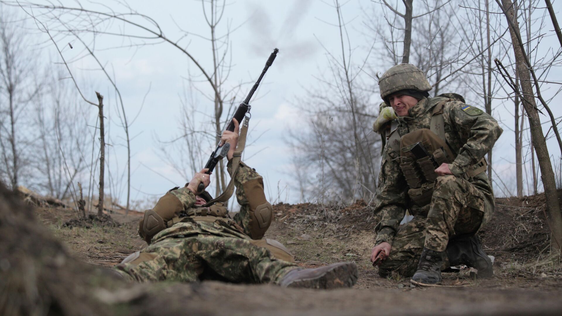 Украинские военные в Донецкой области - РИА Новости, 1920, 11.04.2021