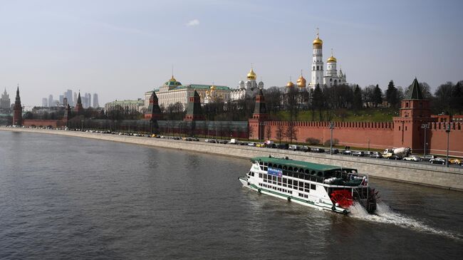 Кремлевская набережная. Архивное фото