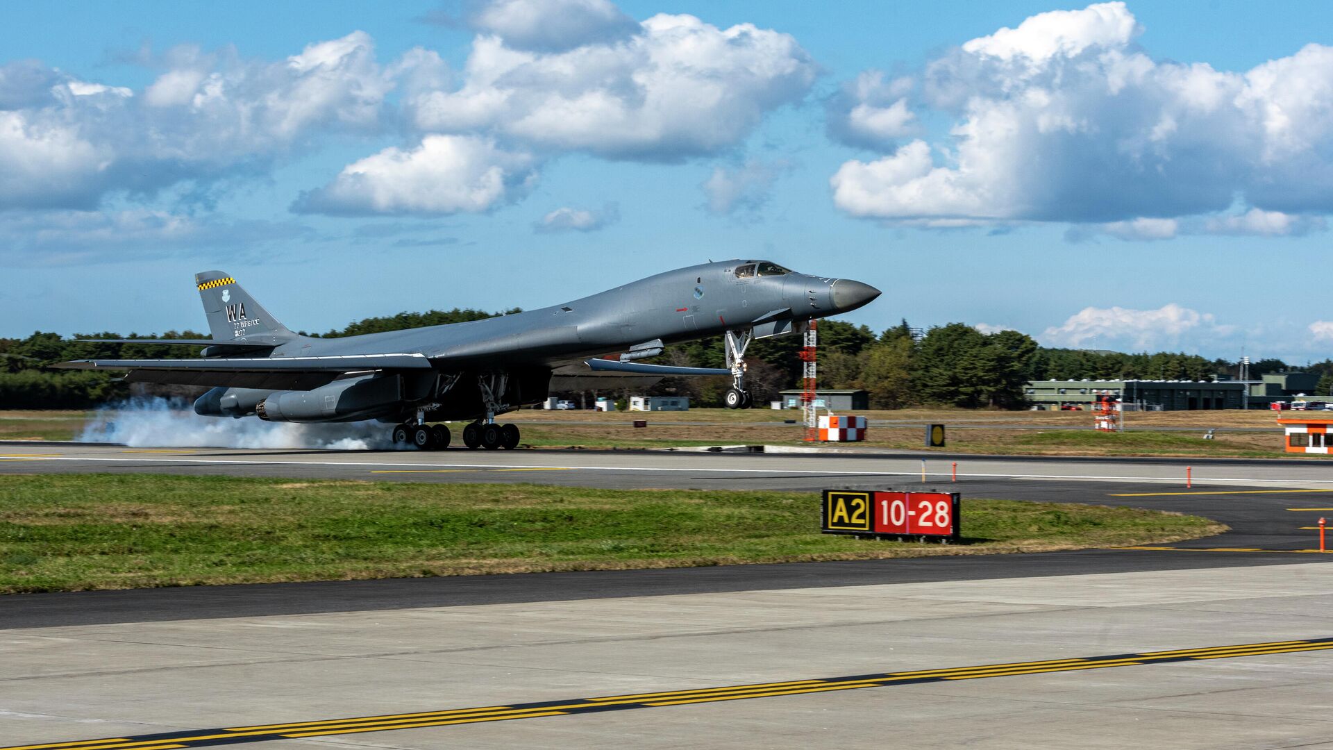 Стратегический бомбардировщик B-1B Lancer ВВС США. Архивное фото - РИА Новости, 1920, 12.10.2023